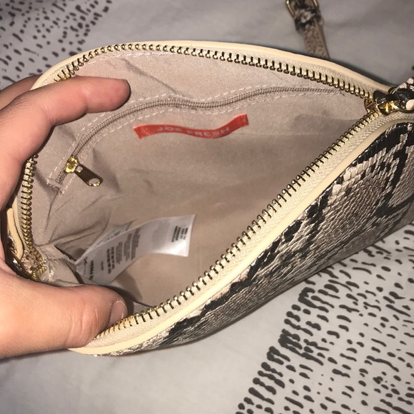 Joe fresh never used handbag - Picture 3 of 3